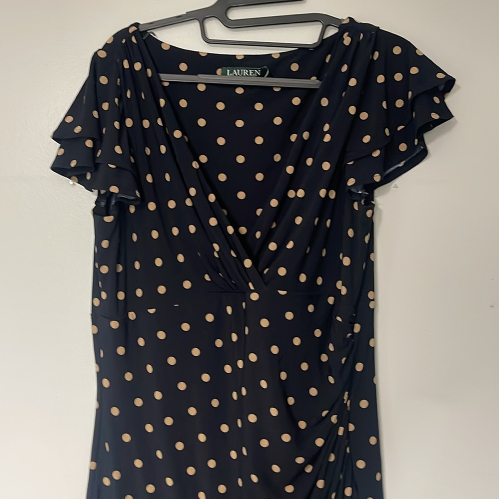 EUC V neck body con style dress - Picture 2 of 5